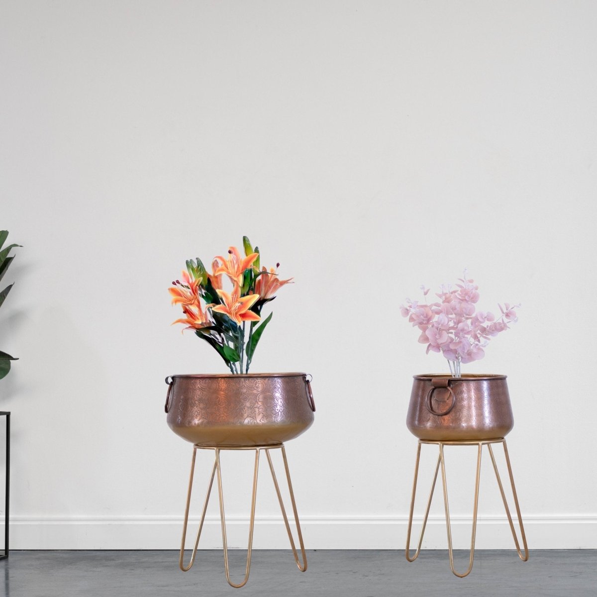 Kezevel Metal Planter with Stand - Handcrafted Antique Copper and Gold Plant Pot Holder, Indoor Planter Pot for Home Decor Size Big / Small - Kezevel