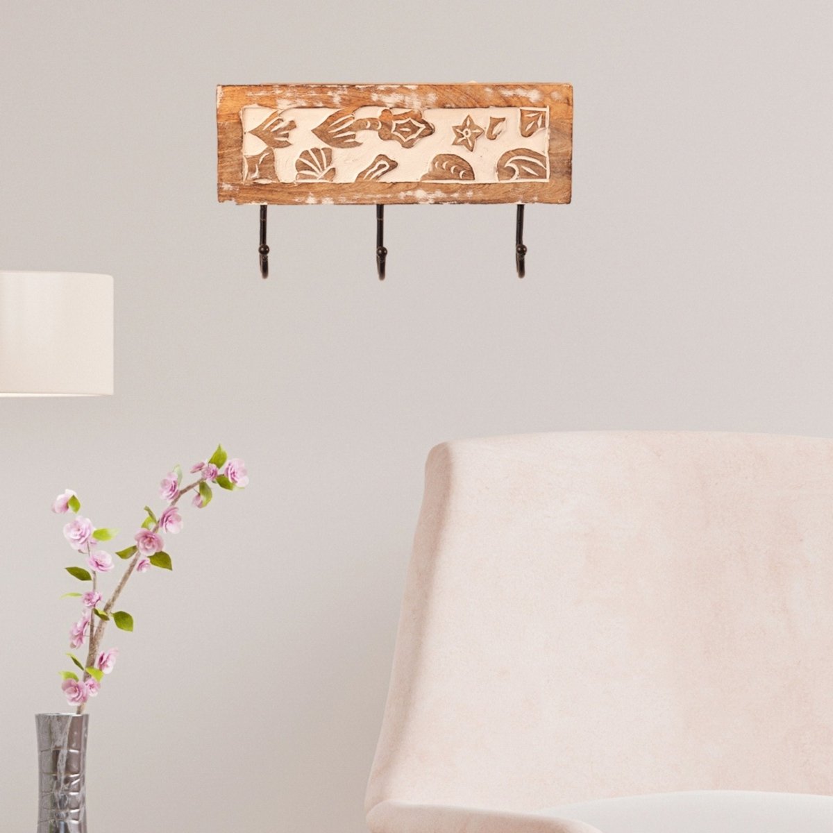 Kezevel Wooden Decorative Wall Hook Artistic Mango Wood Decorative Wall Hangers in Brown and White Decor Hooks for Wall Size 30.48X6X16.5 CM Kezevel