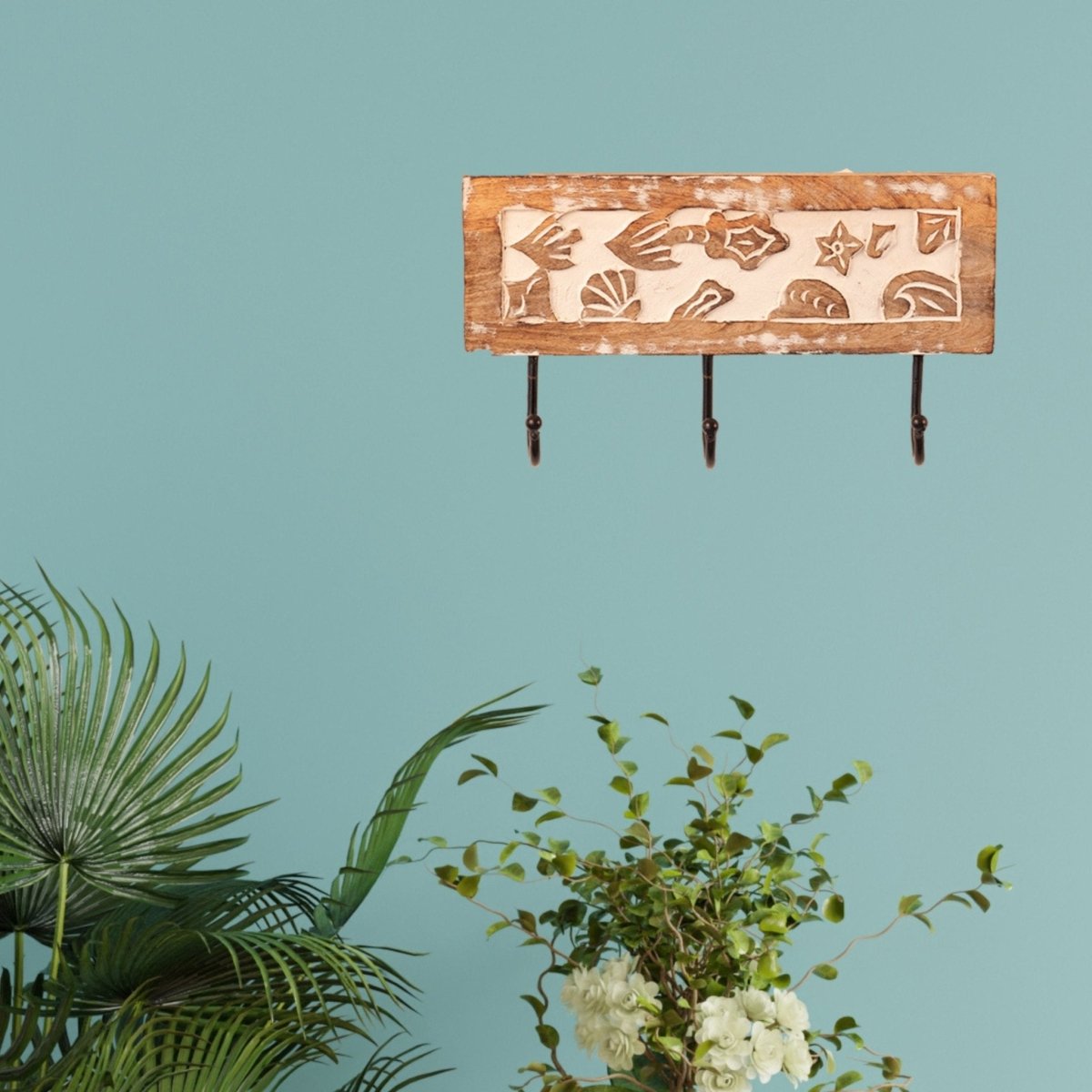 Kezevel Wooden Decorative Wall Hook - Artistic Mango Wood Decorative Wall Hangers in Brown and White , Decor Hooks for Wall