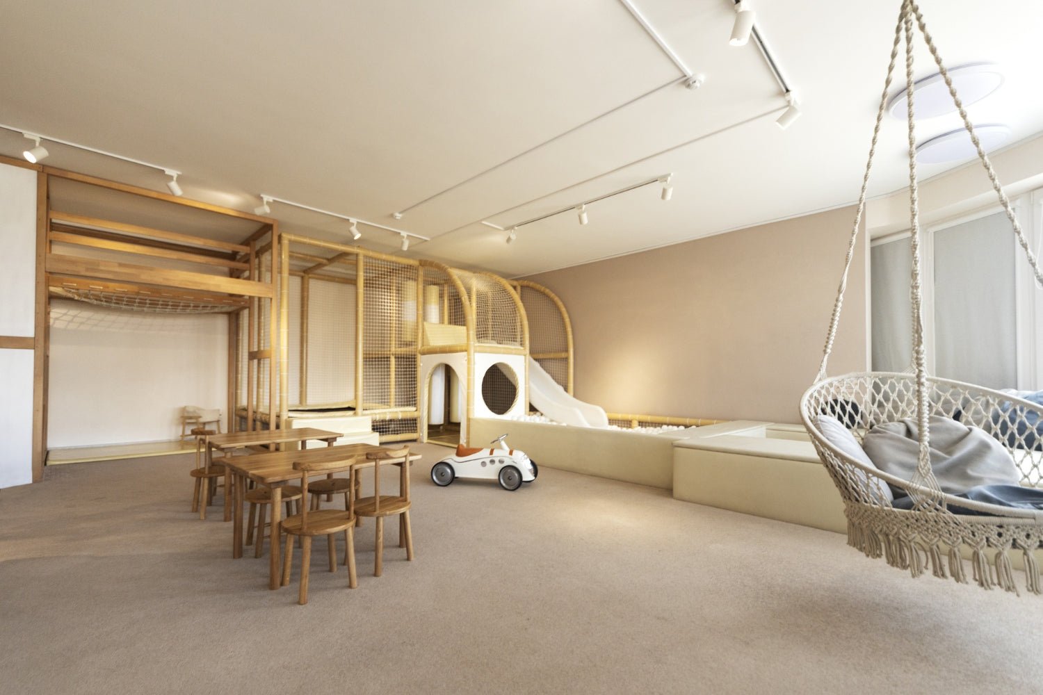 Beyond Trends: The Timeless Beauty of Adaptable Interior Spaces with C ...