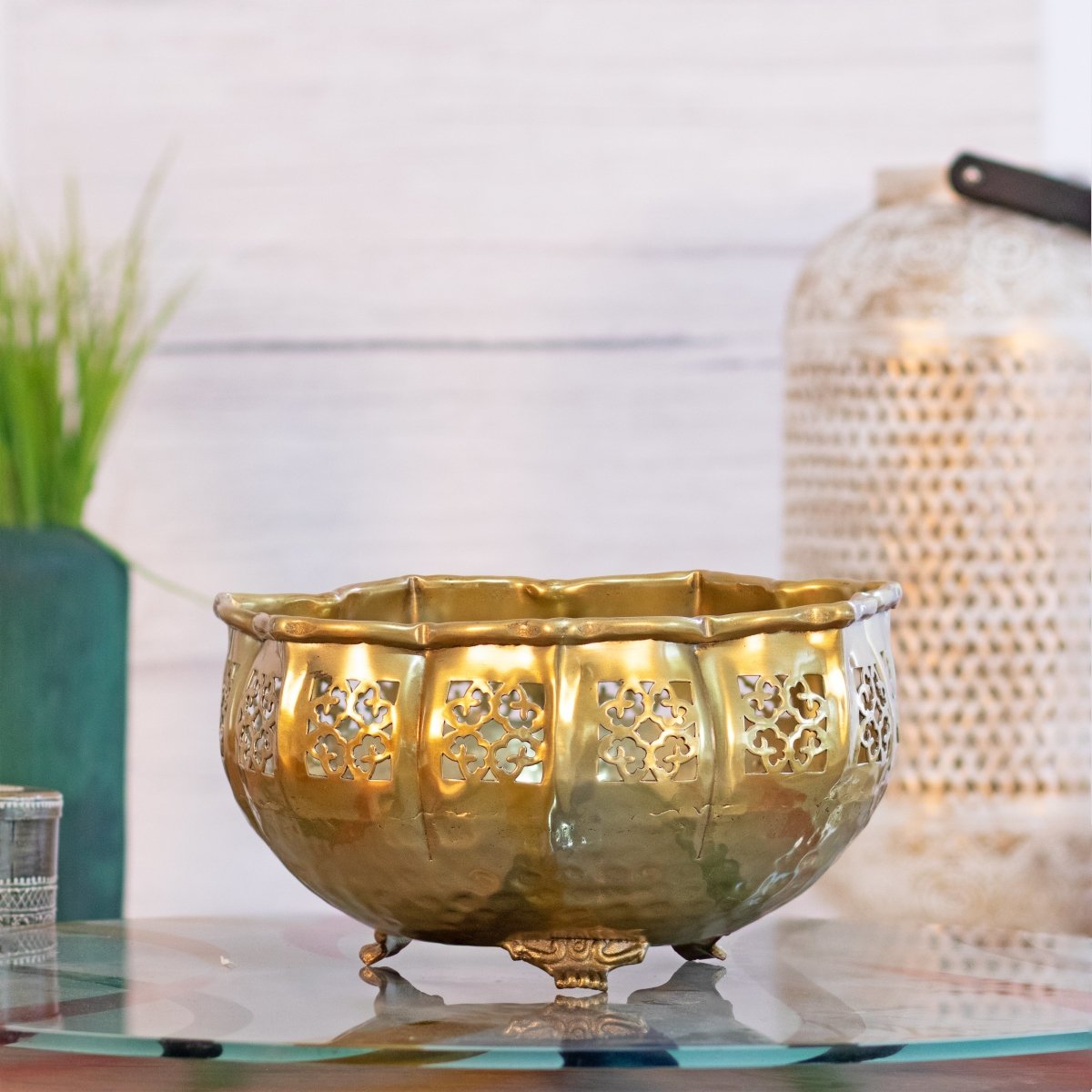 Kezevel Metal Decorative Urli Bowl - Gold Finish Traditional Handcrafted Urli Bowl for Flowers and Candles, Urli Pots