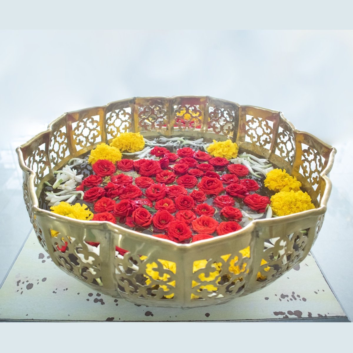 Kezevel Metal Decorative Urli Bowl - Golden Finish Traditional Handcrafted Urli Bowl for Flowers and Candles, Urli Pots