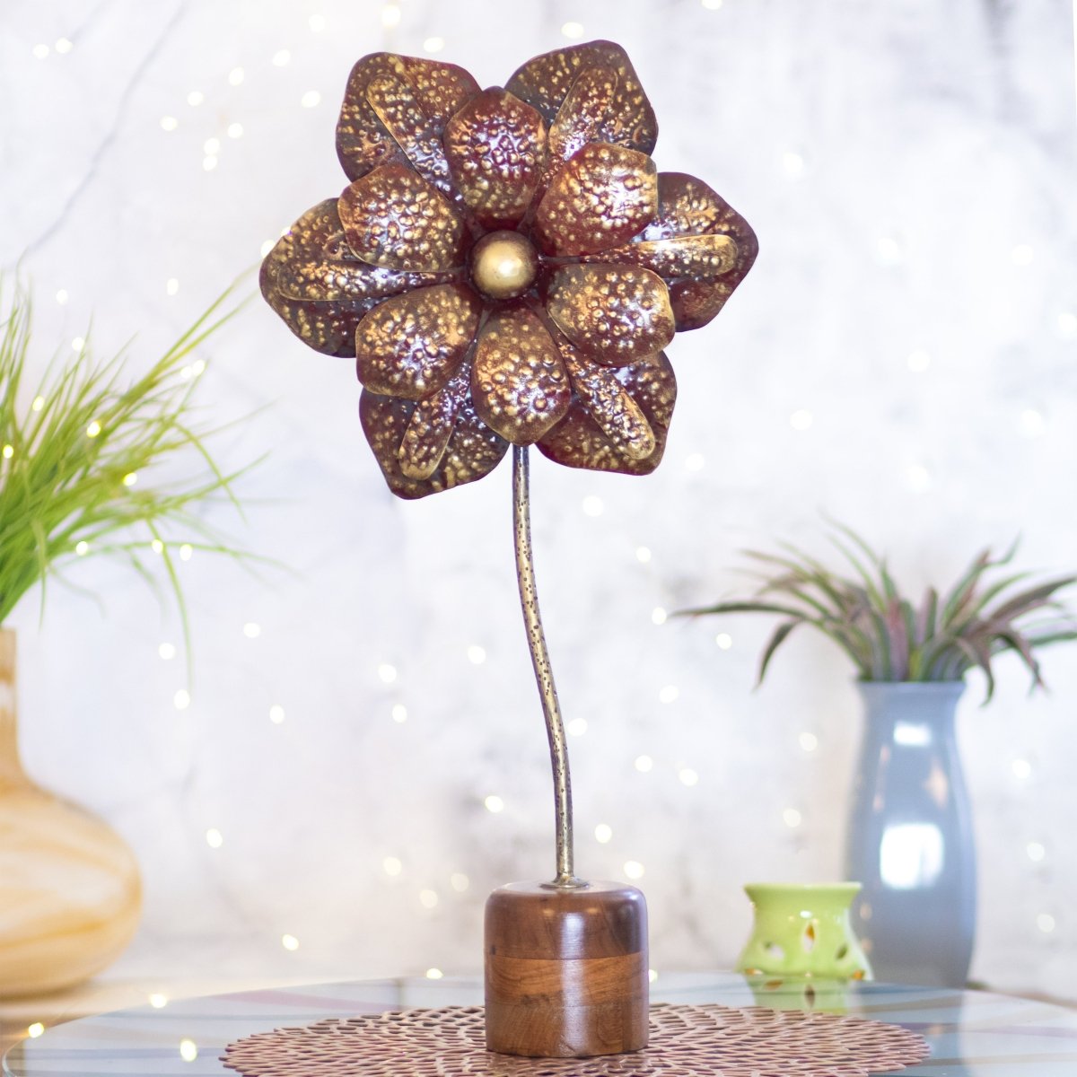 Kezevel Metal Flower Table Decor - Handcrafted Golden and Red Big Flower Figurines Statue Metal Showpieces for Home Decor