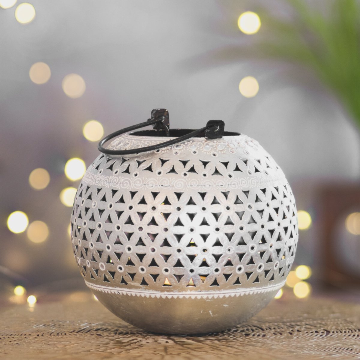 Kezevel Metal Tealight Candle Holder - Handcrafted Round Silver Finish Candle Holders for Home Decor, Table Decor, Puja Decor